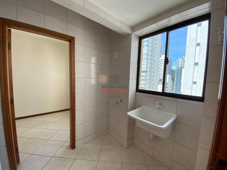 Cobertura Duplex Código 3551 para alugar no bairro Pioneiros na cidade de Balneário Camboriúna Imobiliária DeltaMar5 