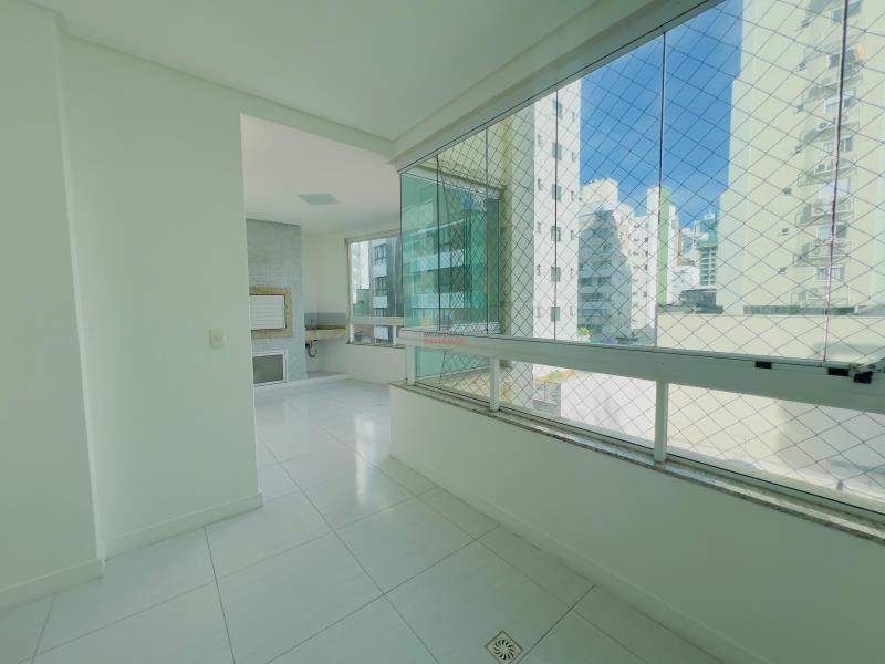 Apartamento Código 3565 para alugar Château De Versailles no bairro Centro na cidade de Balneário Camboriú 