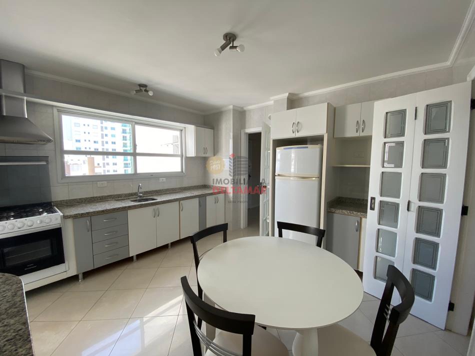 Apartamento Código 3887 para alugar no bairro Centro na cidade de Balneário Camboriúna Imobiliária DeltaMar 