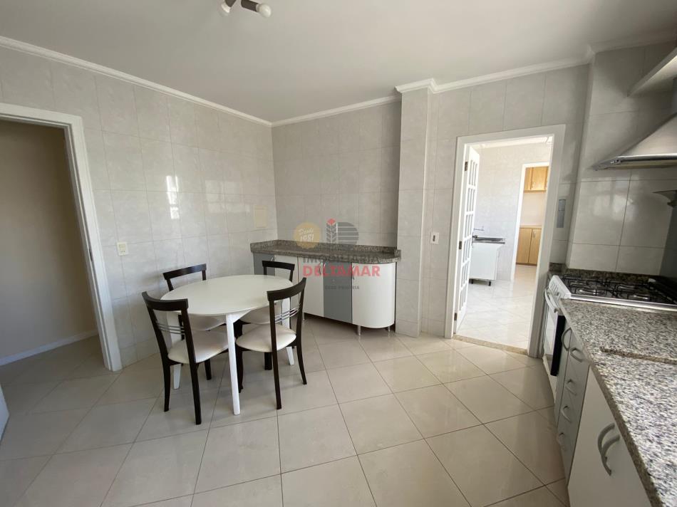 Apartamento Código 3887 para alugar no bairro Centro na cidade de Balneário Camboriúna Imobiliária DeltaMar 