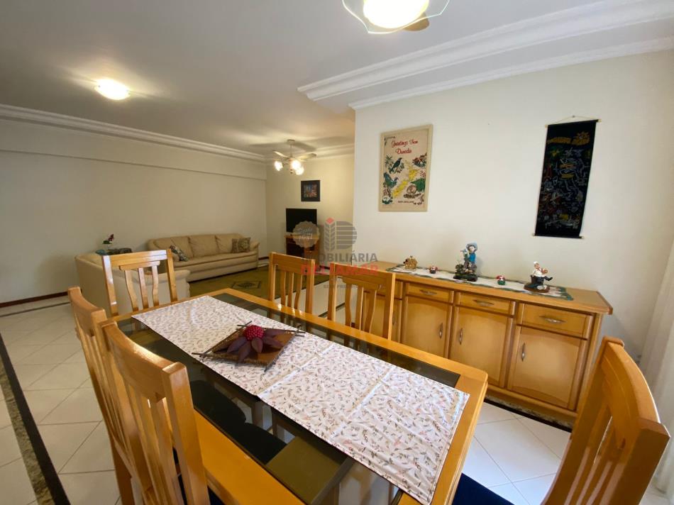 Apartamento Codigo 4414 para Alugar na temporadano bairro Centro na cidade de Balneário Camboriúna Imobiliária DeltaMar 