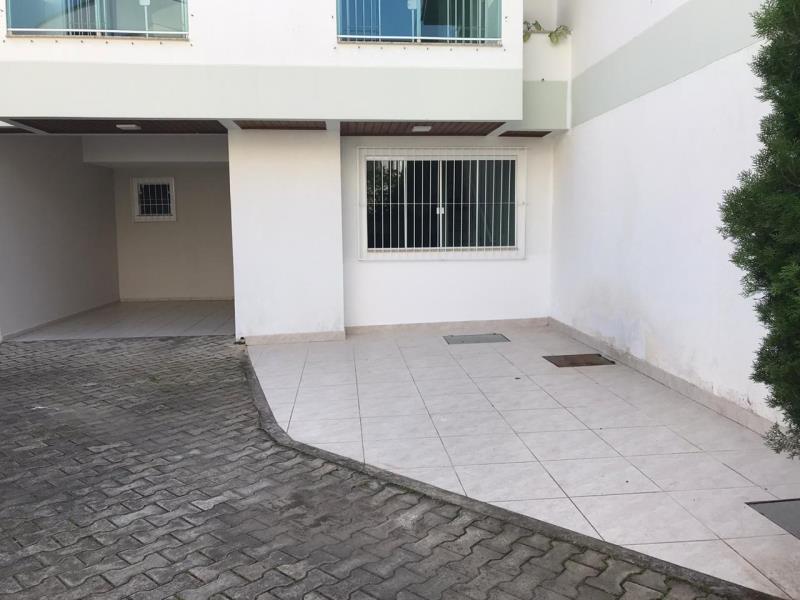 Sobrado Código 4675 para alugar no bairro Praia dos Amores na cidade de Balneário Camboriúna Imobiliária DeltaMar5 