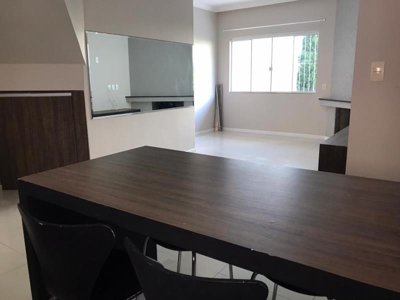 Sobrado Código 4675 para alugar no bairro Praia dos Amores na cidade de Balneário Camboriúna Imobiliária DeltaMar5 