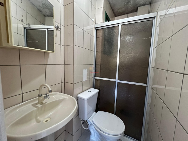 Apartamento Código 4966 para alugar COND. ED SMALL no bairro Centro na cidade de Balneário Camboriú 