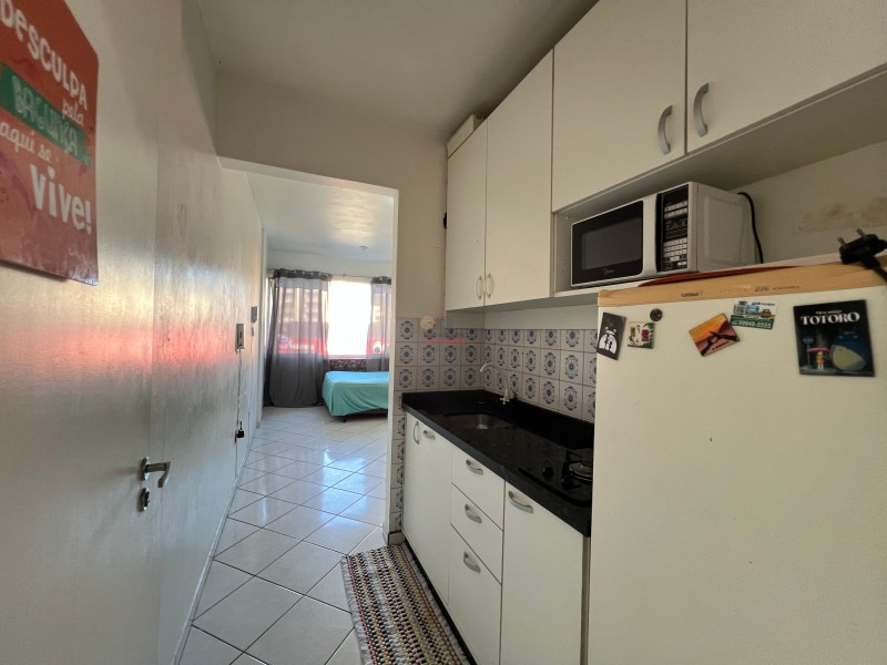 Apartamento Código 4966 para alugar COND. ED SMALL no bairro Centro na cidade de Balneário Camboriú 