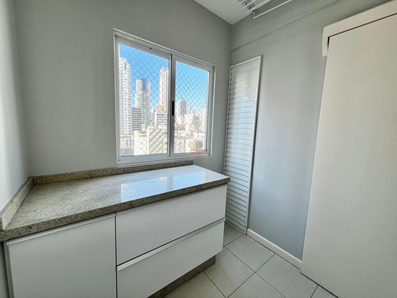 Apartamento Código 5056 para alugar no bairro Centro na cidade de Balneário Camboriúna Imobiliária DeltaMar5 