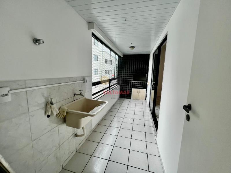 Apartamento Código 5110 para alugar no bairro Centro na cidade de Balneário Camboriúna Imobiliária DeltaMar5 