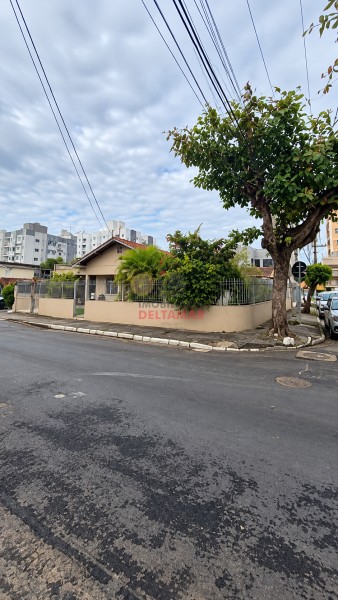 Casa Código 5642 para Venda  no bairro Nações na cidade de Balneário Camboriú 