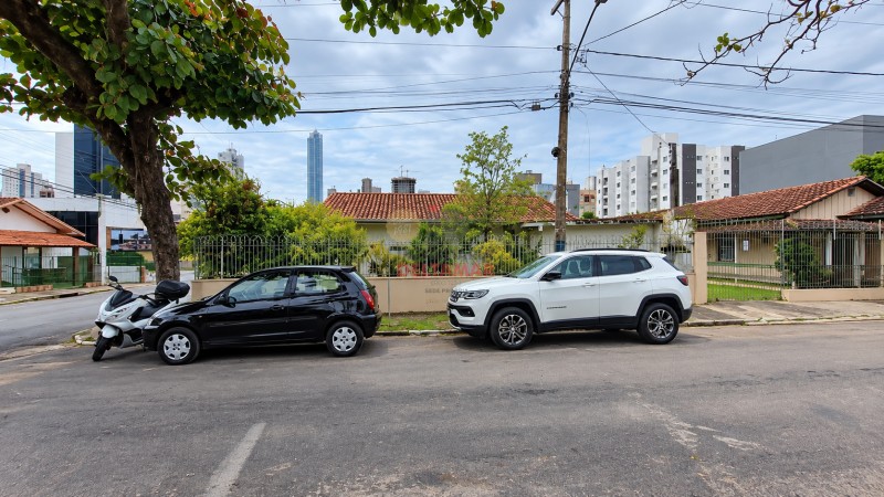 Casa Código 5642 para Venda  no bairro Nações na cidade de Balneário Camboriú 