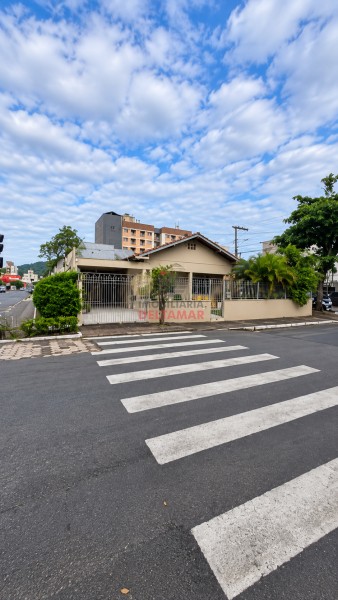 Casa Código 5642 para Venda  no bairro Nações na cidade de Balneário Camboriú 