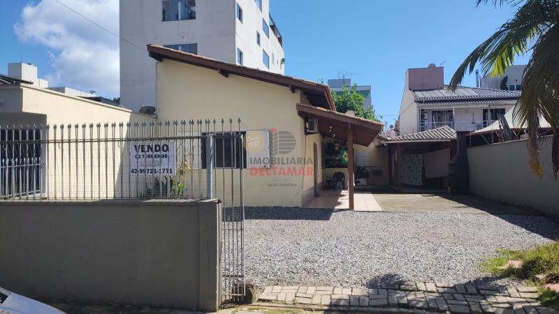 Casa Código 5660 para Venda  no bairro Nações na cidade de Balneário Camboriú 