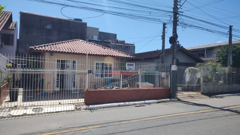 Casa Código 5661 a Venda no bairro Estados na cidade de Balneário Camboriúna Imobiliária DeltaMar 