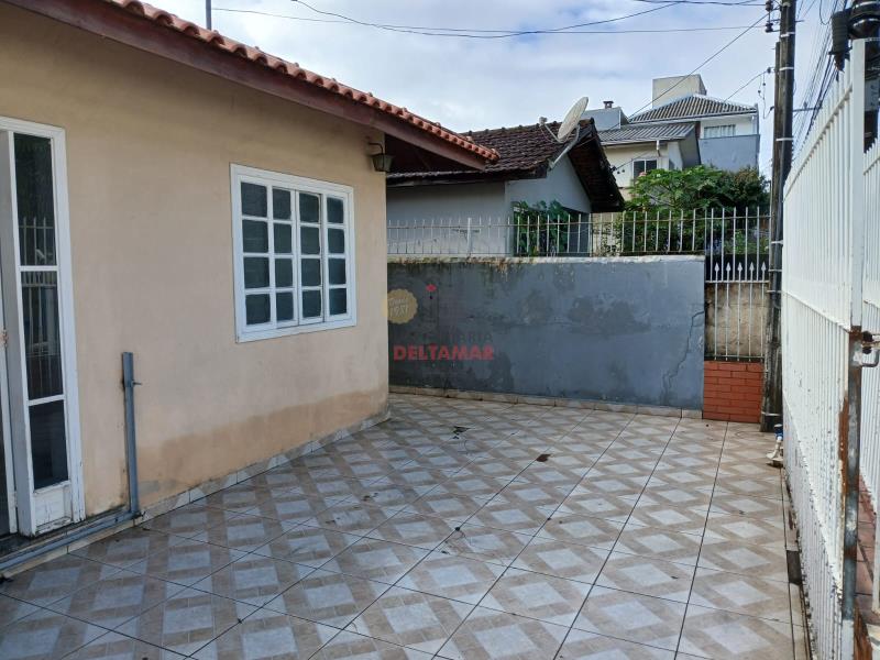 Casa Código 5661 a Venda no bairro Estados na cidade de Balneário Camboriúna Imobiliária DeltaMar 