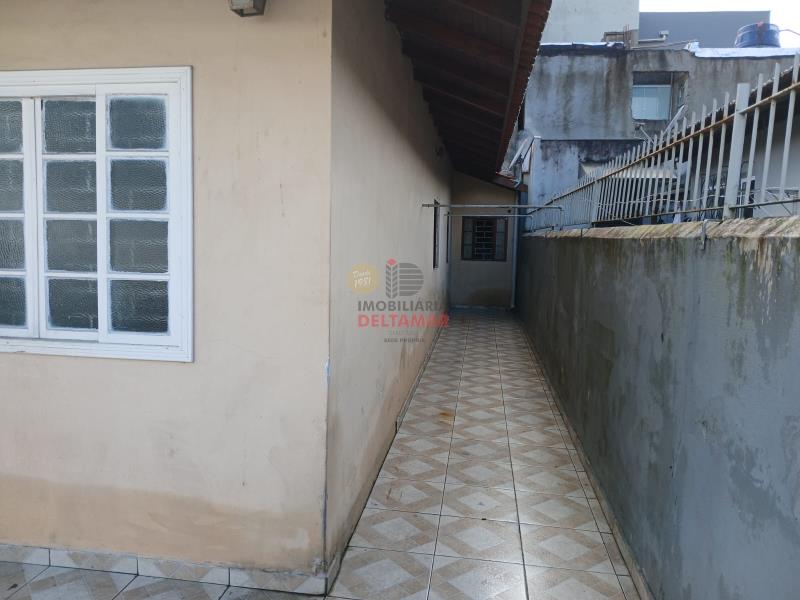 Casa Código 5661 a Venda no bairro Estados na cidade de Balneário Camboriúna Imobiliária DeltaMar 