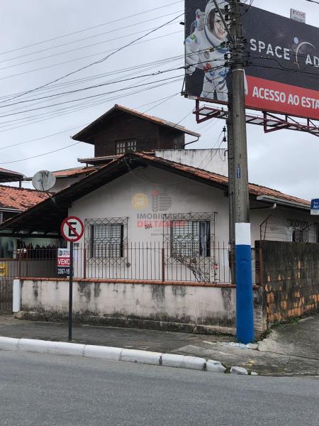 Casa Código 5662 a Venda no bairro Estados na cidade de Balneário Camboriúna Imobiliária DeltaMar 