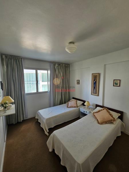 Apartamento Código 5669 a Venda no bairro Pioneiros na cidade de Balneário Camboriúna Imobiliária DeltaMar5 