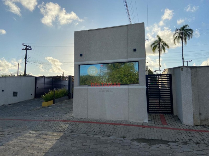 Casa Código 5694 para Venda  no bairro Centro na cidade de Balneário Piçarras 