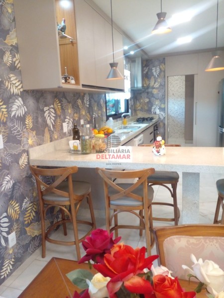 Casa Código 5694 para Venda  no bairro Centro na cidade de Balneário Piçarras 