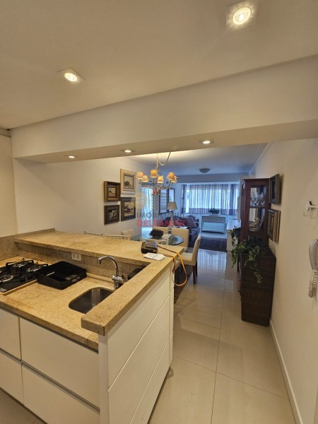Apartamento Código 5703 para alugar ACONCAGUA no bairro Centro na cidade de Balneário Camboriú 