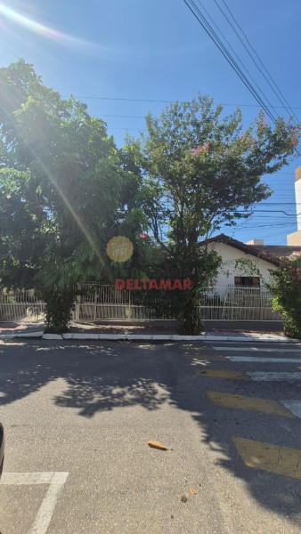 Casa Código 5704 a Venda no bairro Nações na cidade de Balneário Camboriúna Imobiliária DeltaMar 