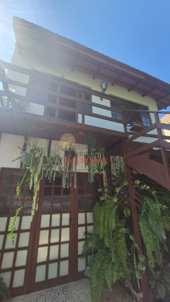 Casa Código 5704 a Venda no bairro Nações na cidade de Balneário Camboriúna Imobiliária DeltaMar 