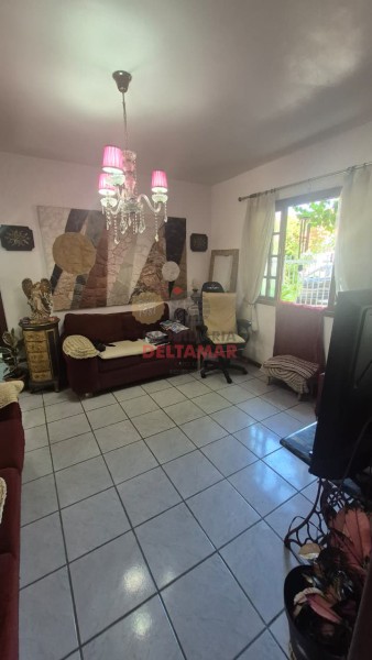 Casa Código 5704 a Venda no bairro Nações na cidade de Balneário Camboriúna Imobiliária DeltaMar 