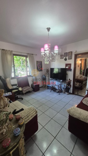 Casa Código 5704 a Venda no bairro Nações na cidade de Balneário Camboriúna Imobiliária DeltaMar 