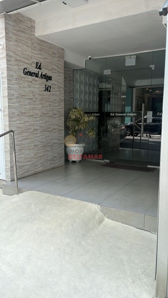 Apartamento Código 5714 para alugar GENERAL ARTIGAS no bairro Centro na cidade de Balneário Camboriú 