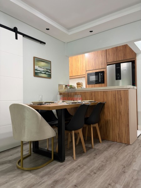 Apartamento Código 5714 para alugar GENERAL ARTIGAS no bairro Centro na cidade de Balneário Camboriú 