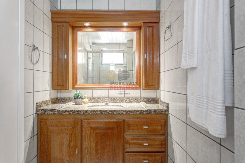 Apartamento Código 5718 para alugar no bairro Centro na cidade de Balneário Camboriúna Imobiliária DeltaMar5 