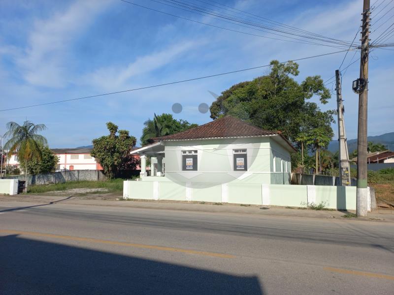 Casa Código 44 para alugar no bairro Centro na cidade de Santo Amaro da Imperatriz Condominio 