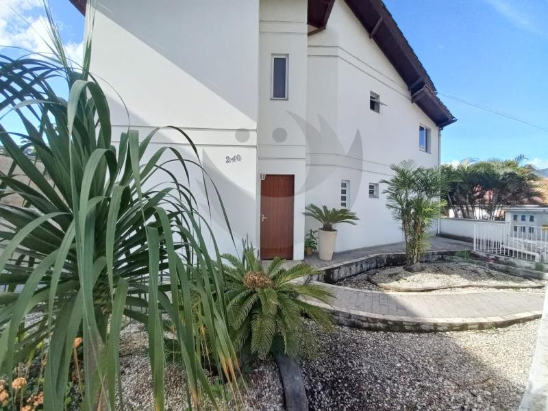 Casa Código 2609 para alugar no bairro Centro na cidade de Santo Amaro da Imperatriz Condominio 