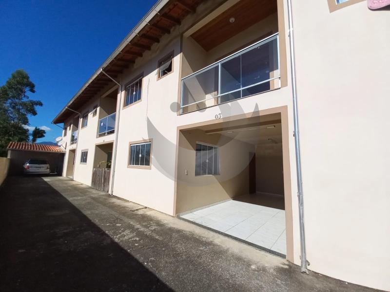 Casa Código 2860 para alugar no bairro Centro na cidade de Santo Amaro da Imperatriz Condominio 
