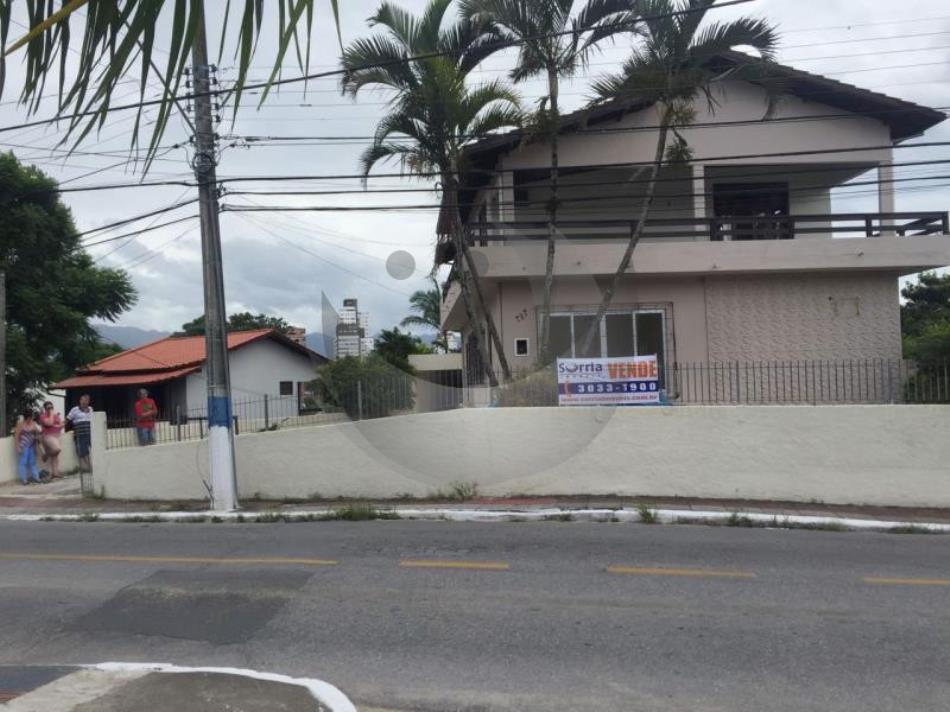 Casa Código 3800 a Venda no bairro Passa Vinte na cidade de Palhoça Condominio 