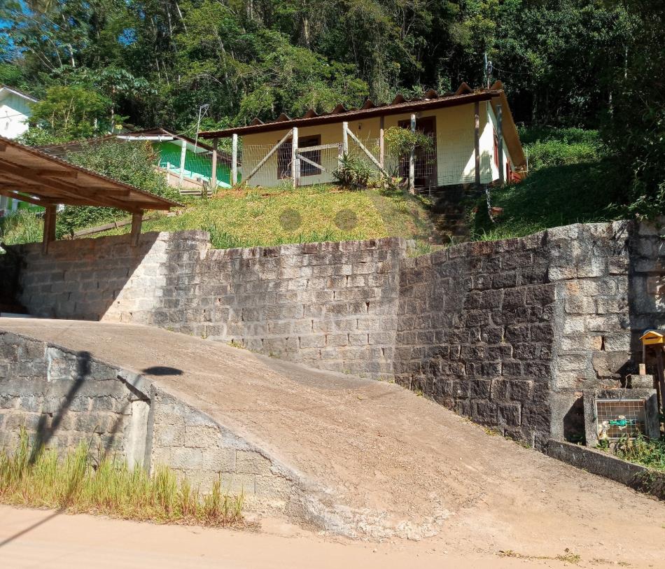 Casa Código 4160 a Venda no bairro Centro na cidade de Santo Amaro da Imperatriz Condominio 