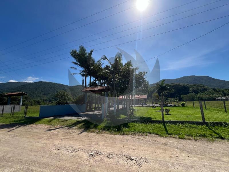 Sítio Código 4173 a Venda no bairro Maciambú (Ens Brito) na cidade de Palhoça Condominio 
