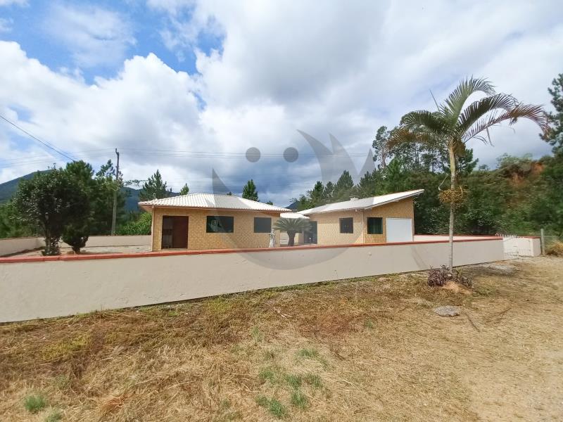 Casa Código 4228 para alugar no bairro Poço Fundo na cidade de Santo Amaro da Imperatriz Condominio 