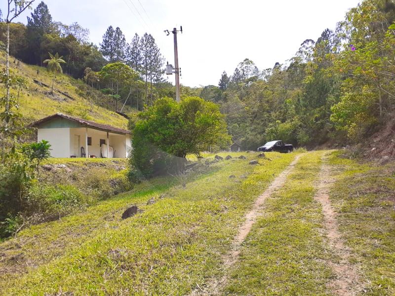 Sítio Código 4780 a Venda no bairro Fazenda Bom Jesus na cidade de Santo Amaro da Imperatriz Condominio 