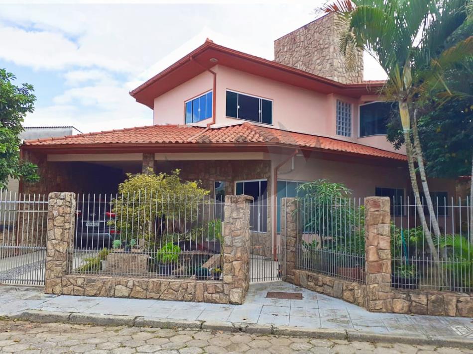 Casa Código 4938 a Venda no bairro Ponte do Imaruim na cidade de Palhoça Condominio 
