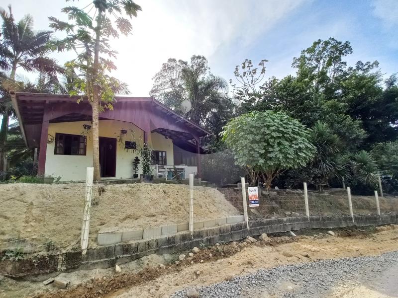 Casa Código 4950 para alugar no bairro Pagará na cidade de Santo Amaro da Imperatriz Condominio 