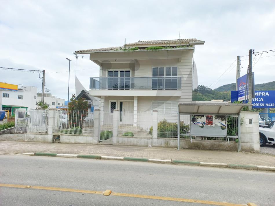 Casa Código 5463 a Venda no bairro Vila Becker na cidade de Santo Amaro da Imperatriz Condominio 