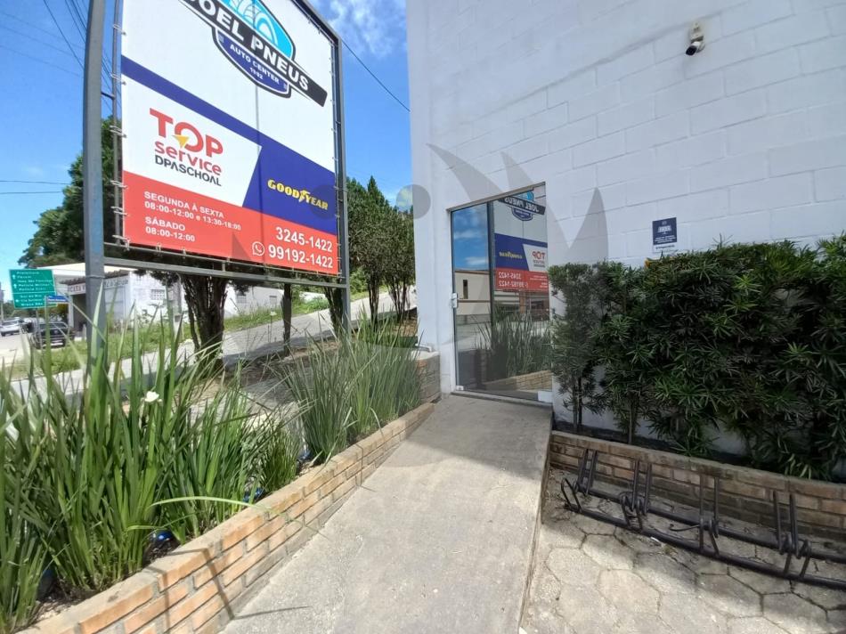Sala Código 5468 para alugar no bairro Centro na cidade de Santo Amaro da Imperatriz Condominio 