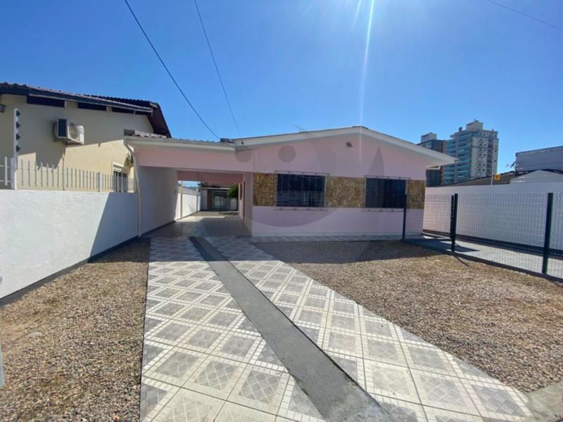 Casa Código 5536 para alugar no bairro Pagani na cidade de Palhoça Condominio 