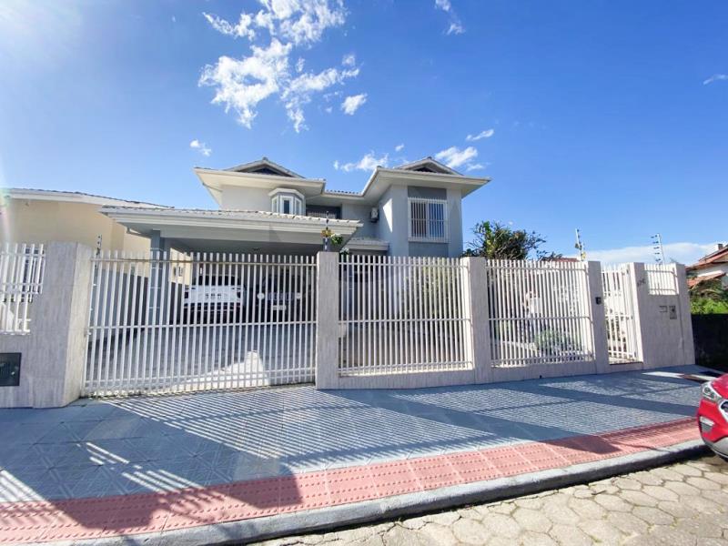 Casa Código 5562 a Venda no bairro Centro na cidade de Palhoça Condominio 