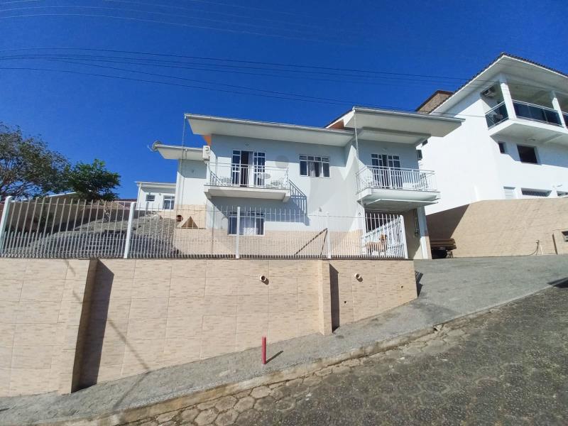Casa Código 5589 a Venda no bairro Sul do Rio na cidade de Santo Amaro da Imperatriz Condominio 