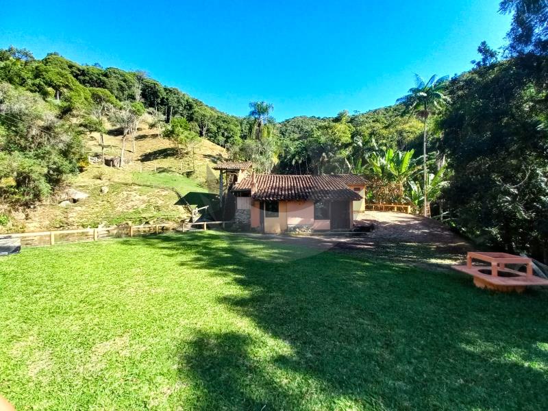 Sítio Código 5599 a Venda no bairro Varginha na cidade de Santo Amaro da Imperatriz Condominio 