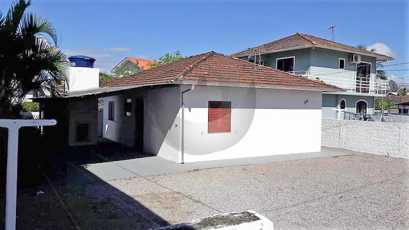 Casa Código 5661 a Venda no bairro Centro na cidade de Palhoça Condominio 