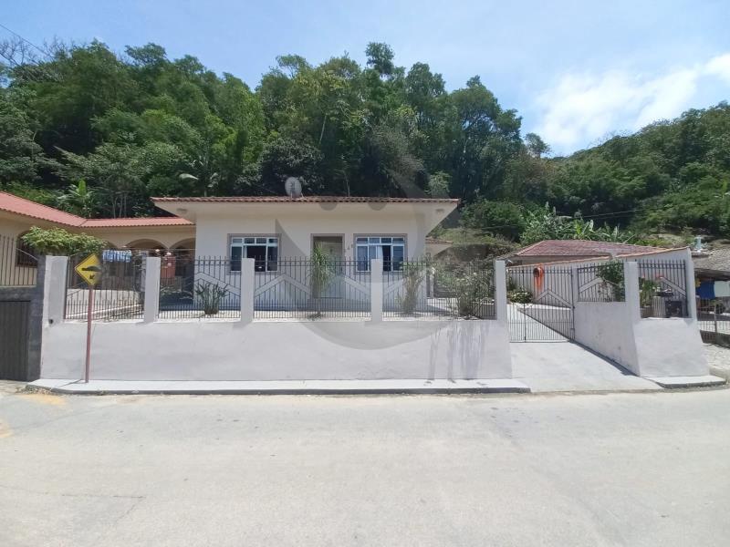 Casa Código 5740 a Venda no bairro *Estrada Velha na cidade de Santo Amaro da Imperatriz Condominio 