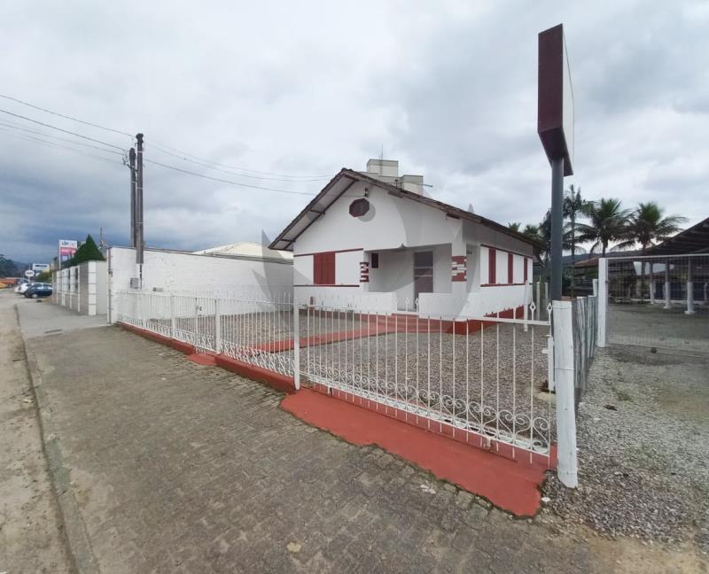 Casa Código 5816 para alugar no bairro Vila Becker na cidade de Santo Amaro da Imperatriz Condominio 