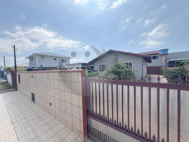 Casa Código 5837 a Venda no bairro Barra do Aririú na cidade de Palhoça Condominio 